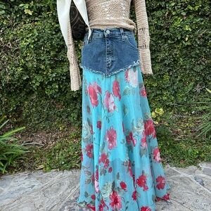 ✨2000’s floral asymmetrical fairy maxi skirt